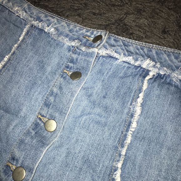 Forever 21 denim skirt - Picture 3 of 4